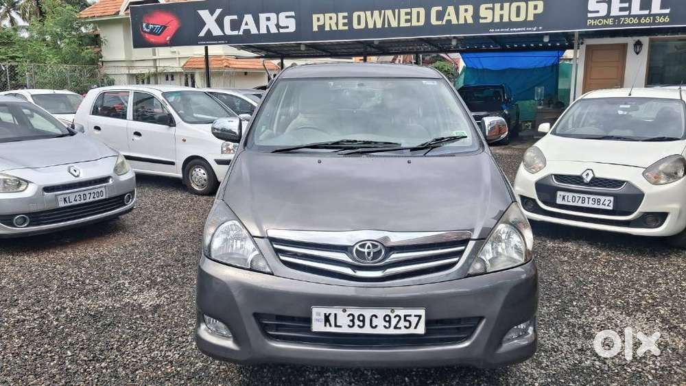 Toyota Innova 2.5 V 7 Str, 2011, Diesel