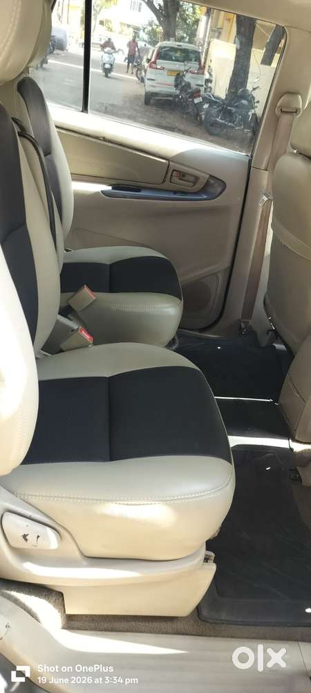 Toyota Innova 2.5 G (diesel) 7 Seater, 2012, Diesel
