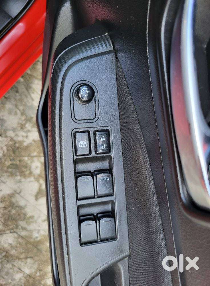 Maruti Suzuki Swift 1.2 Vxi (o), 2022, Petrol