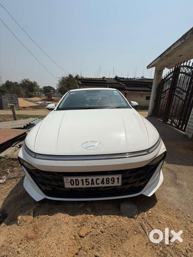 Hyundai Verna 2025 Petrol 10186 Km Driven