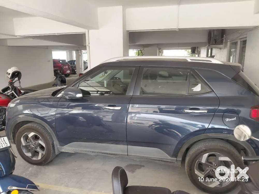 Hyundai Venue 2020 Diesel 108000 Km Driven