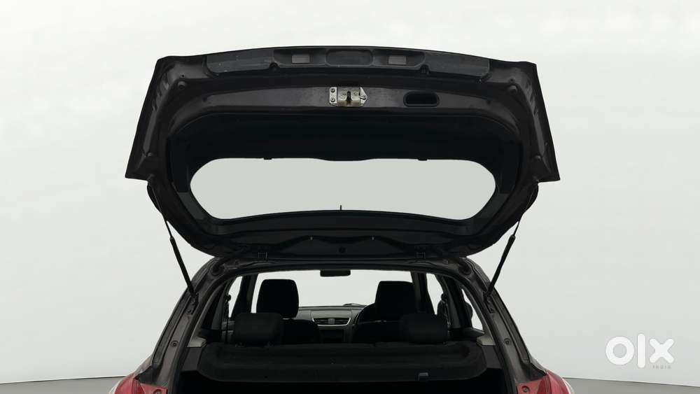 Maruti Suzuki Swift 1.2 Lxi (o), 2017, Petrol