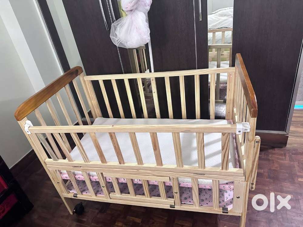Cot Firstcry Baby Cribs Babyhug Lily Wooden Cot With Detachable