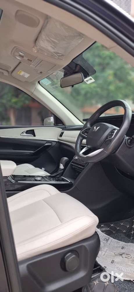 Mahindra Xuv700 2.2 Ax 7 Diesel At Luxury Pack Str, 2024, Diesel