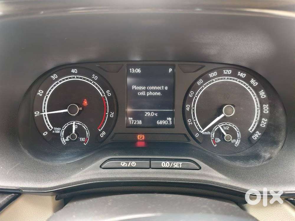 Skoda Slavia 1.0 Ambition Tsi At, 2022, Petrol