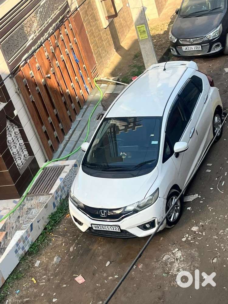 Honda Jazz 2015 Diesel Well Maintained