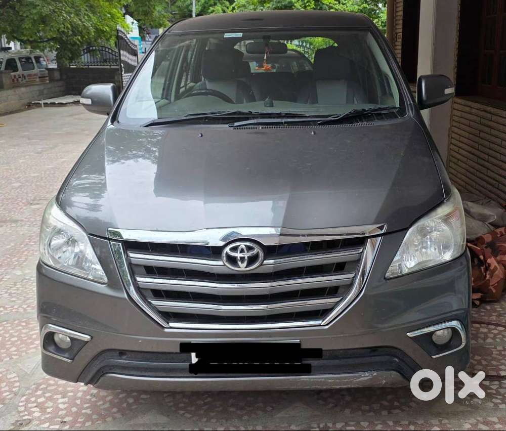 2013 Innova Manual Transmission, Single User, 193838 Km For Sale