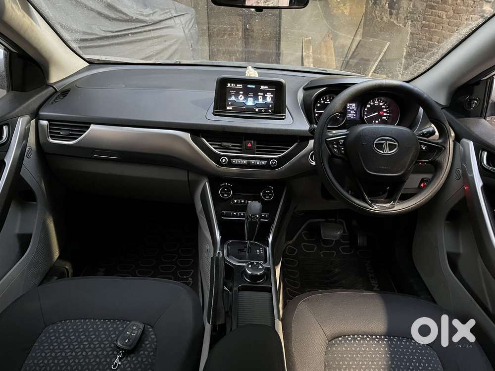 Tata Nexon 1.2 Revotron Xza Plus Dualtone, 2018, Cng & Hybrids