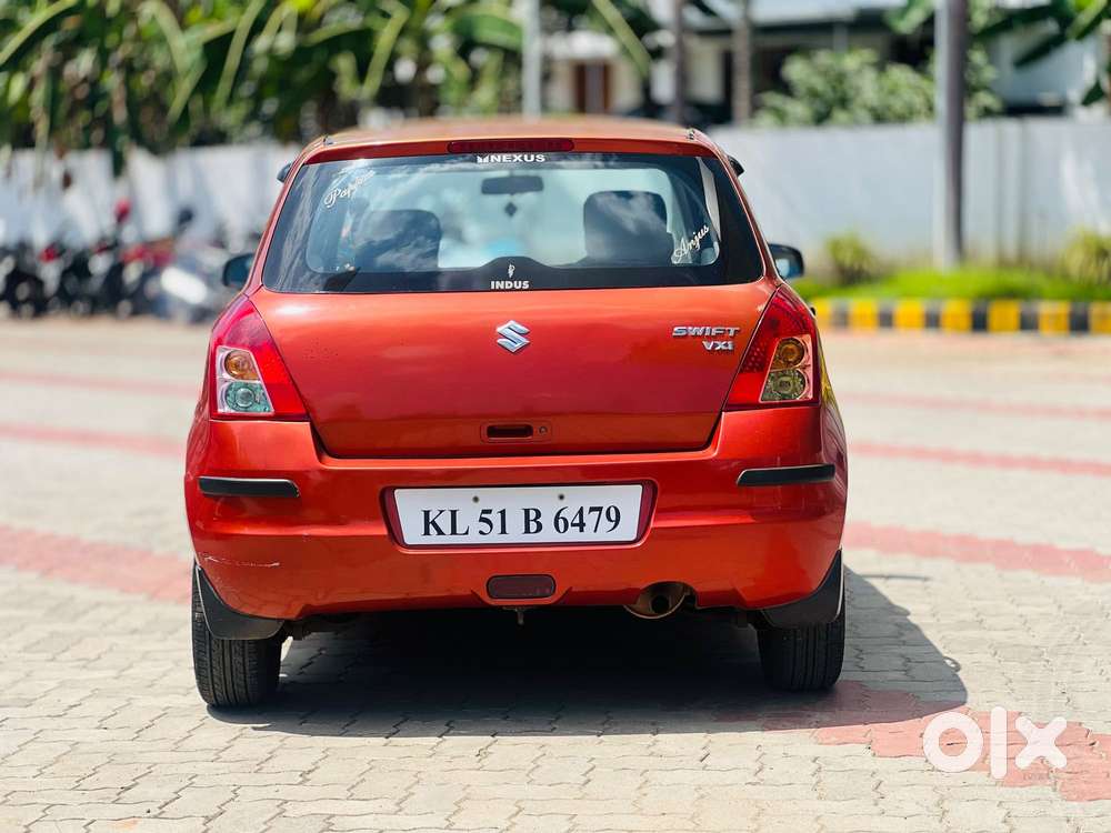 Maruti Suzuki Swift Vxi, 2011, Petrol