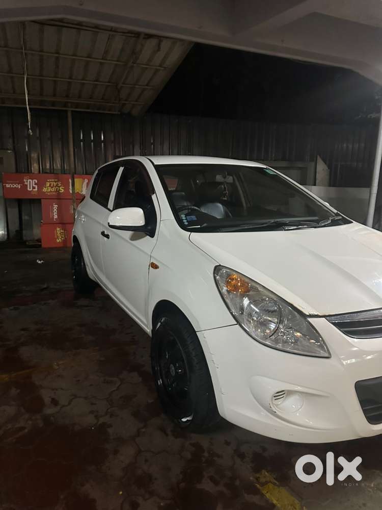 Hyundai I20 Petrol Manual 2011