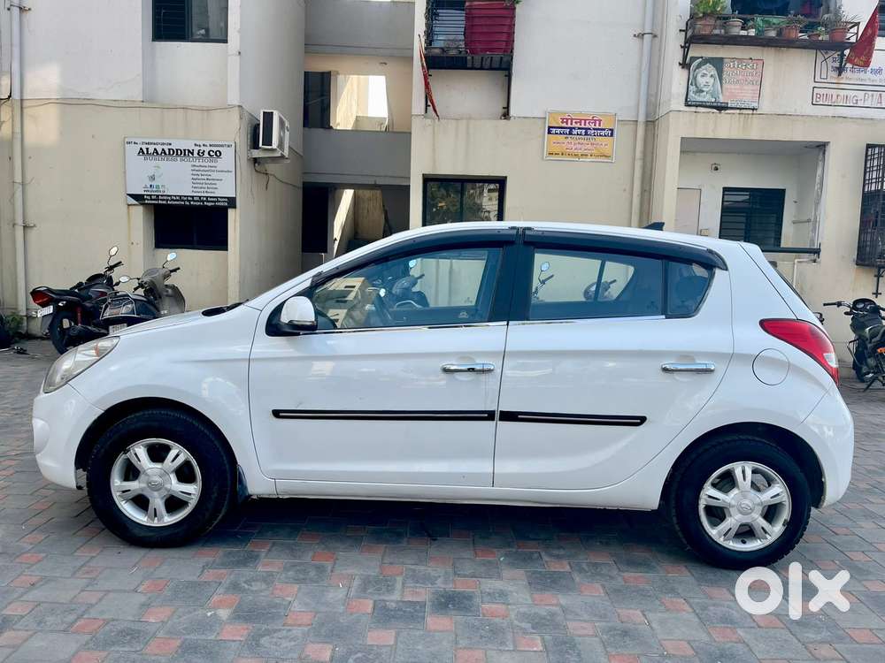 Hyundai I20 2010-2012 1.2 Sportz, 2011, Petrol