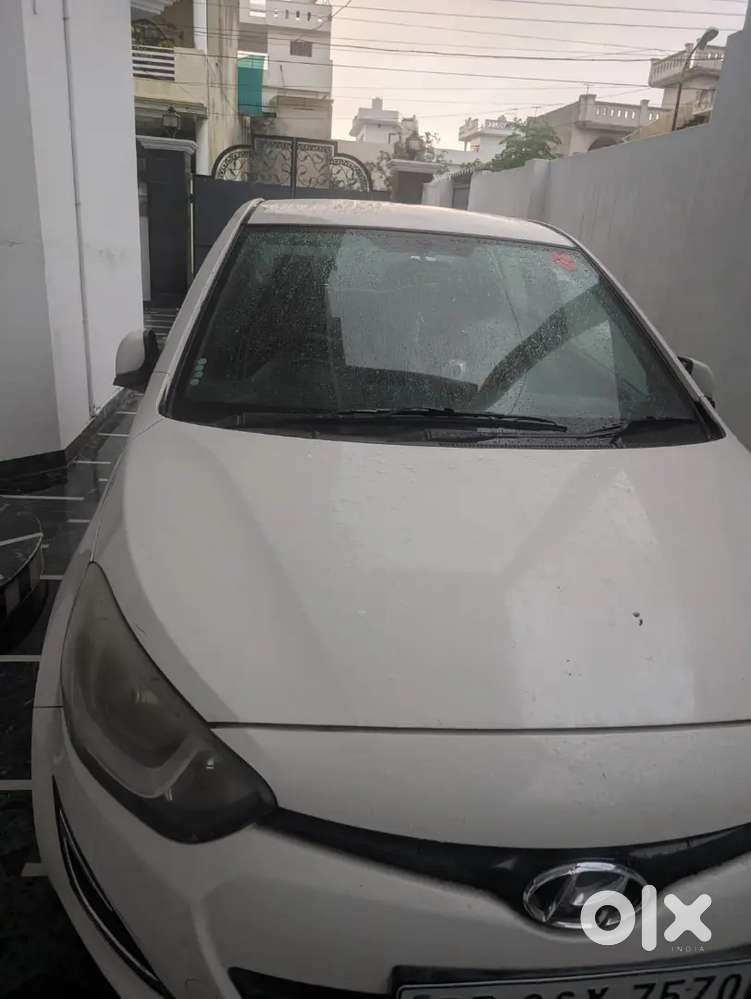 Selling My 2013 Hyundai  I20
