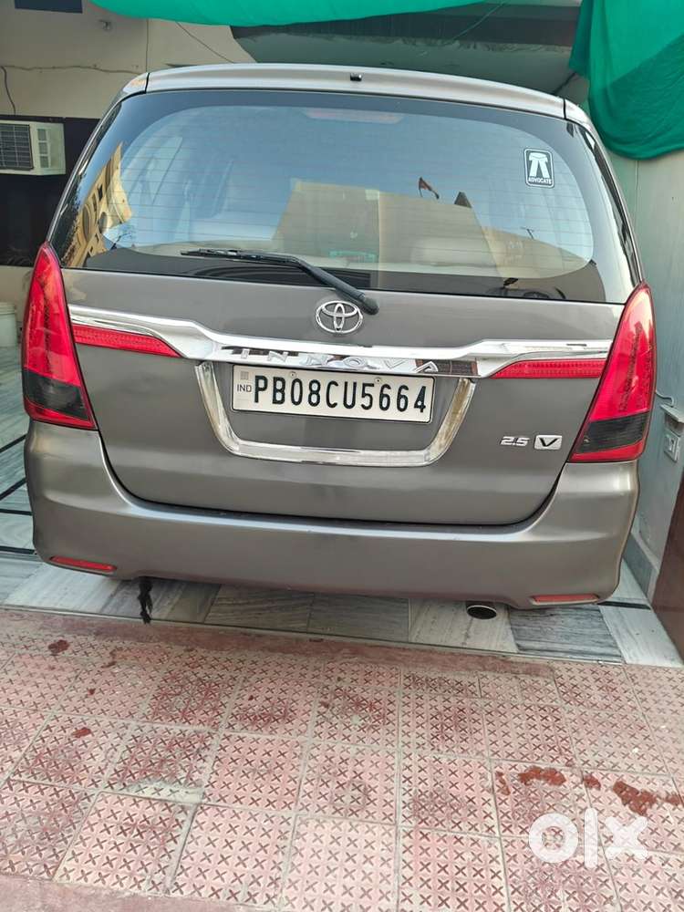 Toyota Innova Diesel 2014