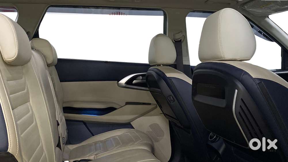 Kia Carens 1.4 Luxury Plus Dct 7 Str, 2022, Petrol
