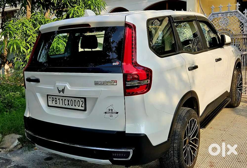 Mahindra Scorpio N Z2 7str 2024 Model