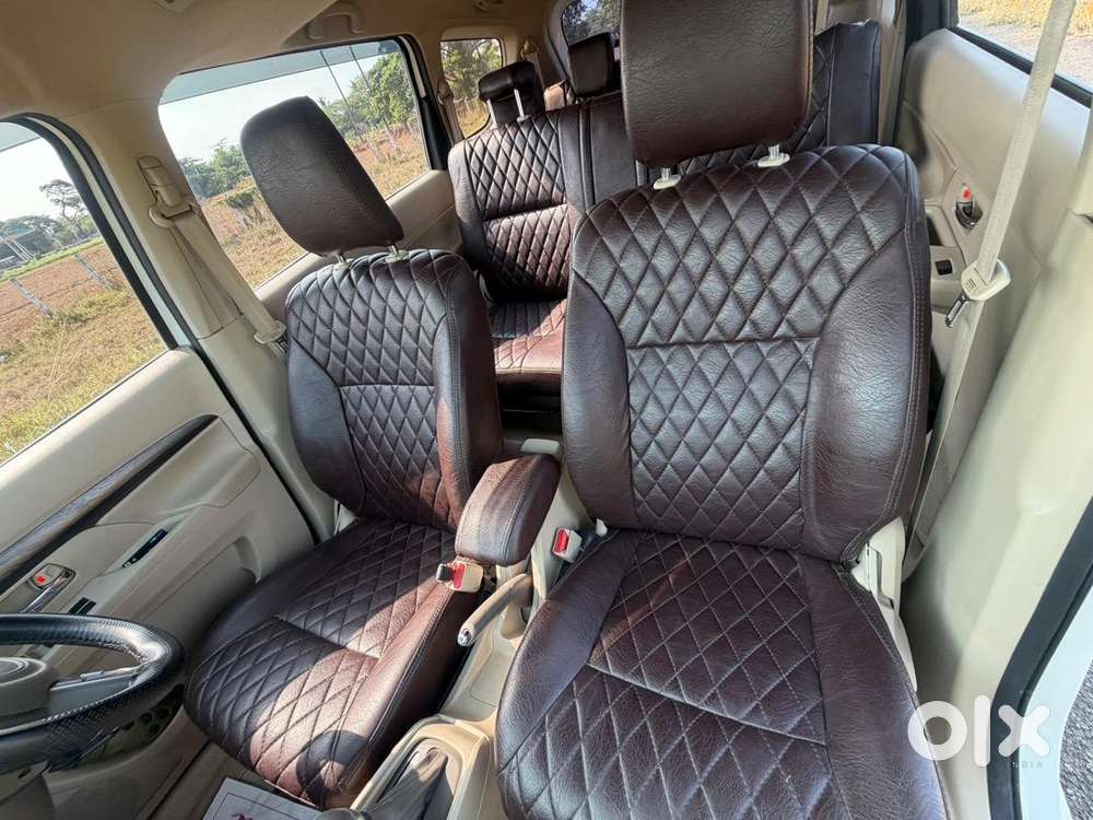 Toyota Rumion 2023 Petrol 50000 Km Driven-mini Crysta At