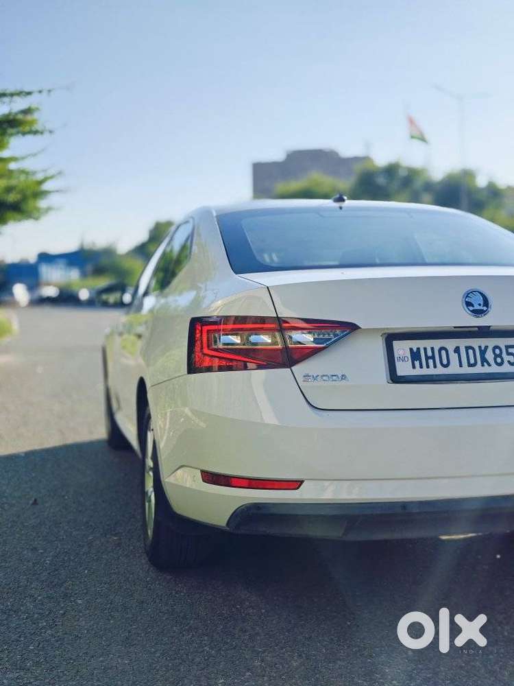 Skoda Superb L&k 1.8 Tsi At, 2020, Petrol