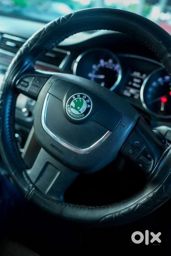Skoda Superb Petrol 2010 Year