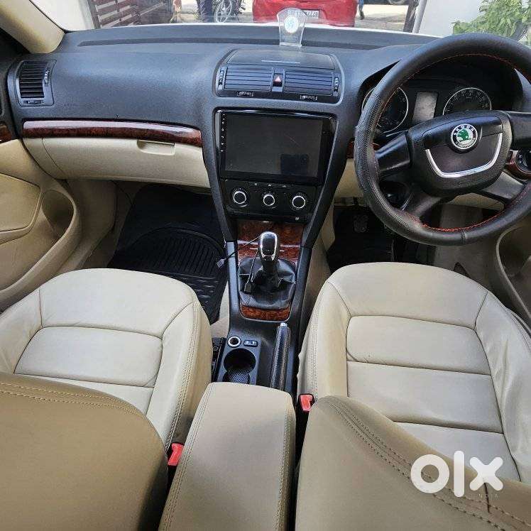 Skoda Laura 1.8 Tsi Ambition, 2013, Petrol