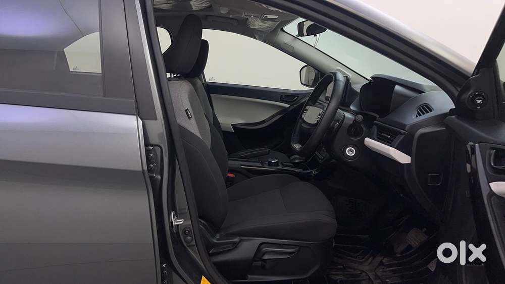Tata Nexon Pure (s) 1.2 Petrol 6amt, 2026, Petrol