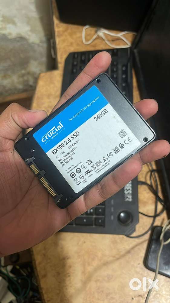 CRUCIAL SSD 256 gb