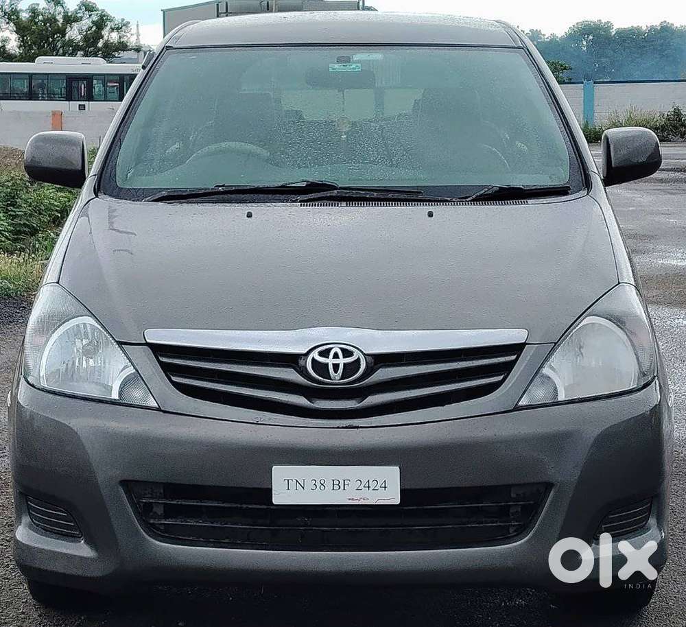 Toyota Innova 2.5 G (diesel) 8 Seater, 2011, Diesel