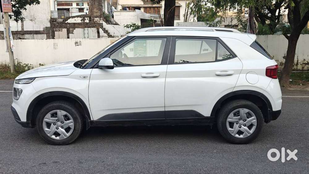 Hyundai Venue S 1.2 Petrol, 2020, Petrol