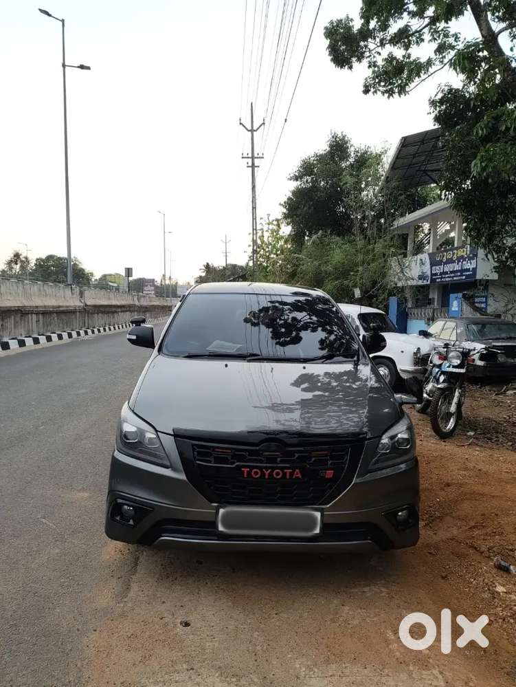 Toyota Innova 2015 Diesel 8 Str
