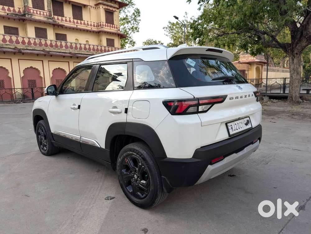 Maruti Suzuki Brezza Zxi S-cng, 2023, Cng & Hybrids
