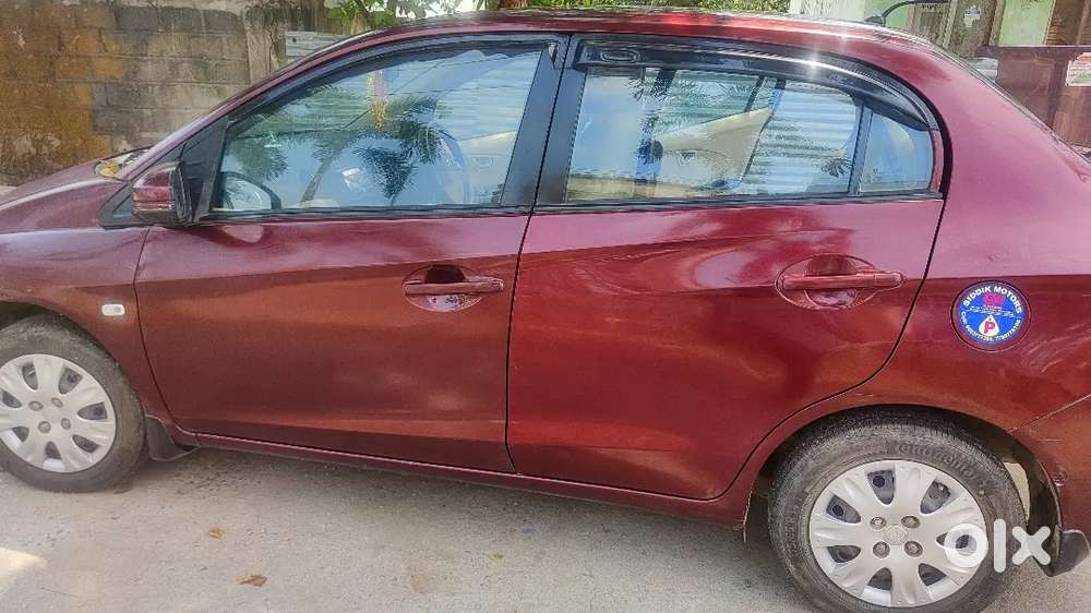 Honda Amaze 2015 Petrol Well Maintained .good Condition