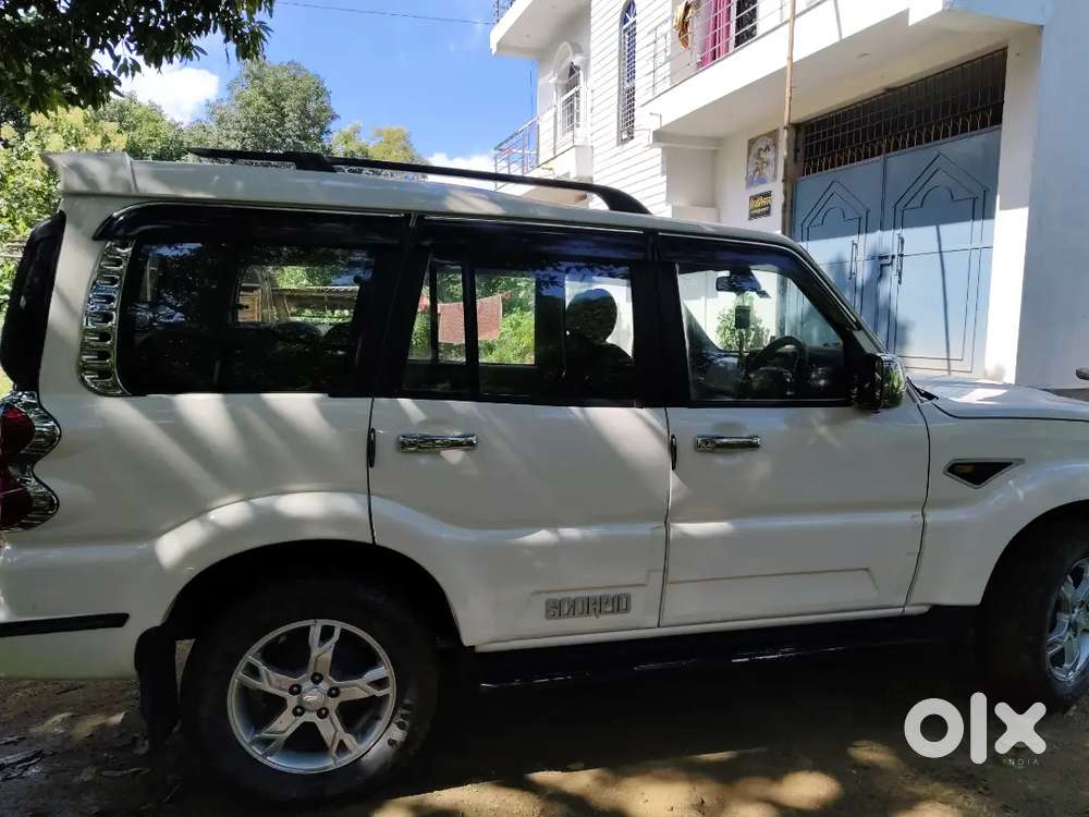 Mahindra Scorpio Classic 2016 Diesel 80000 Km Driven
