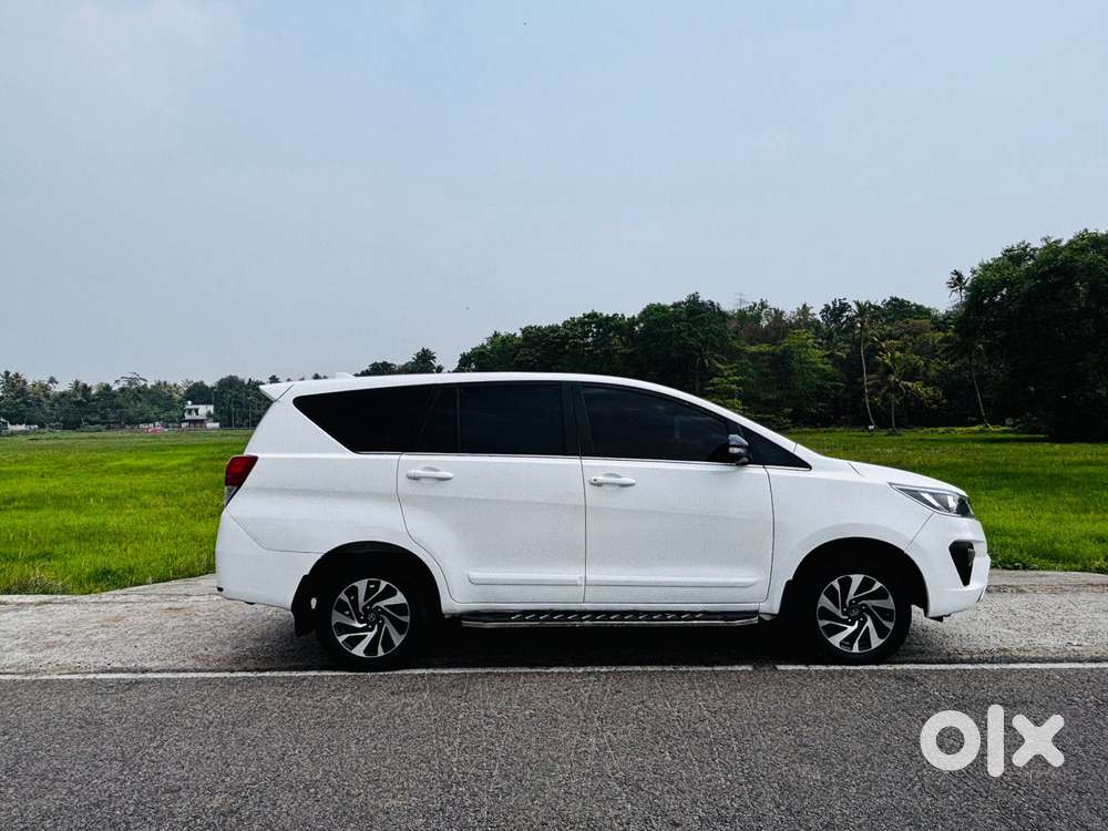 Toyota Innova Crysta 2.4 G Mt 8s, 2017, Diesel