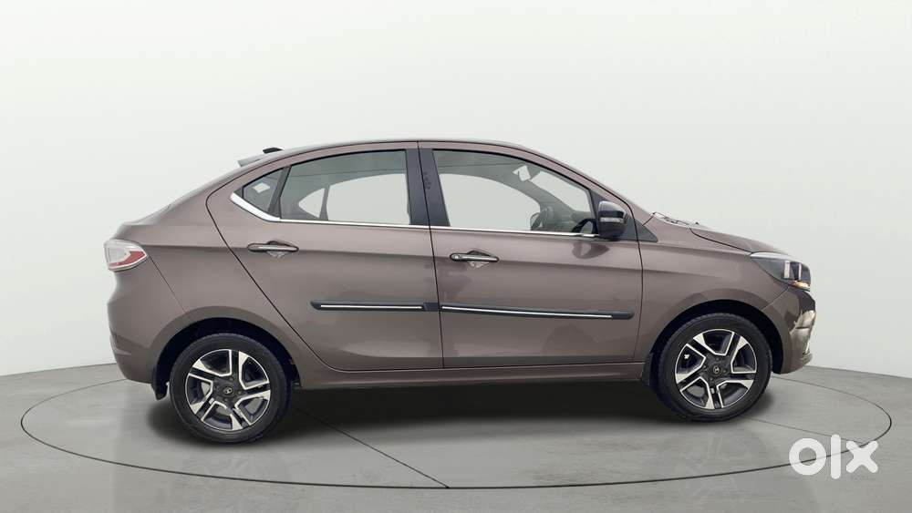 Tata Tigor Xza, 2018, Petrol