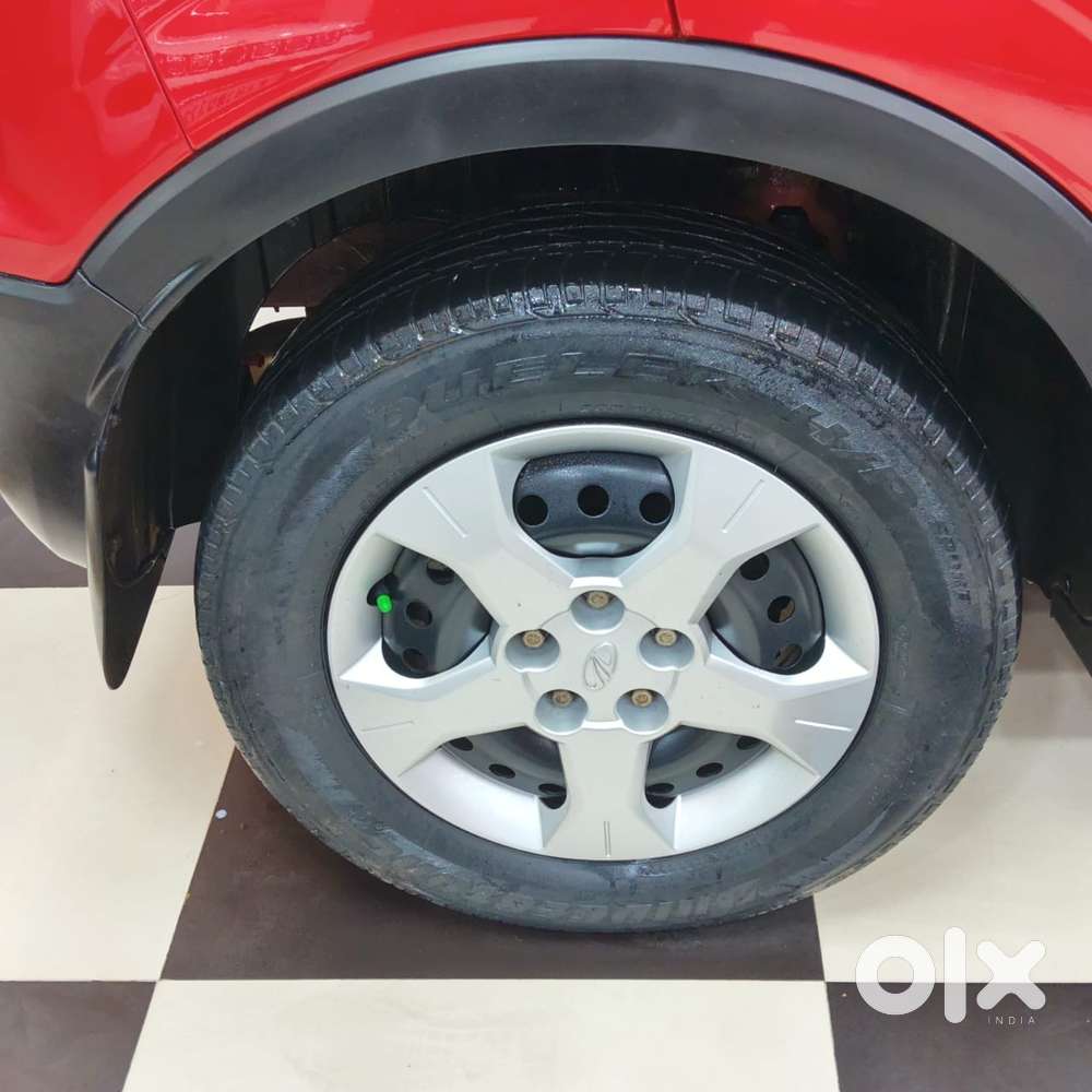 Mahindra Xuv300 1.2 W6 Amt Petrol, 2022, Petrol