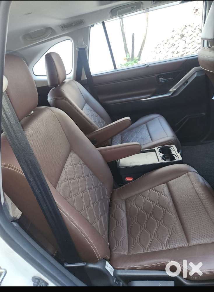 Toyota Innova Hycross 2.0 Zx (o) Hybrid 7 Str, 2024, Petrol