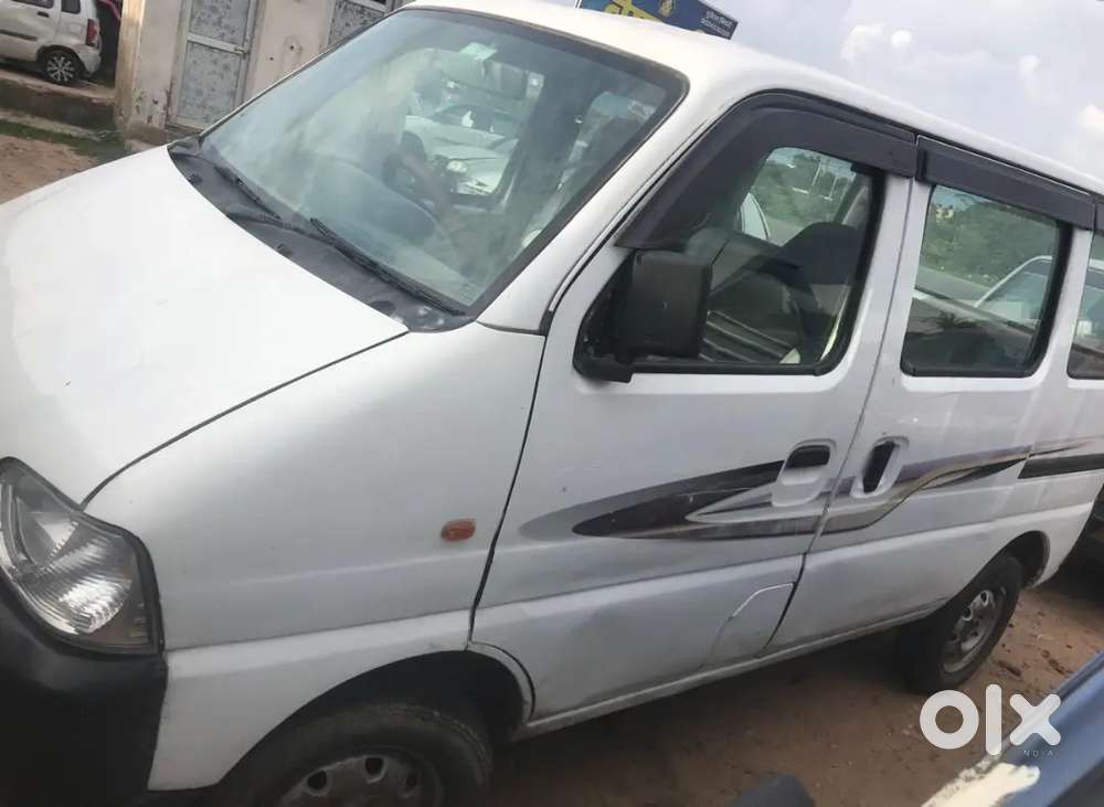 Maruti Suzuki Eeco Smiles 5 Seater 2016