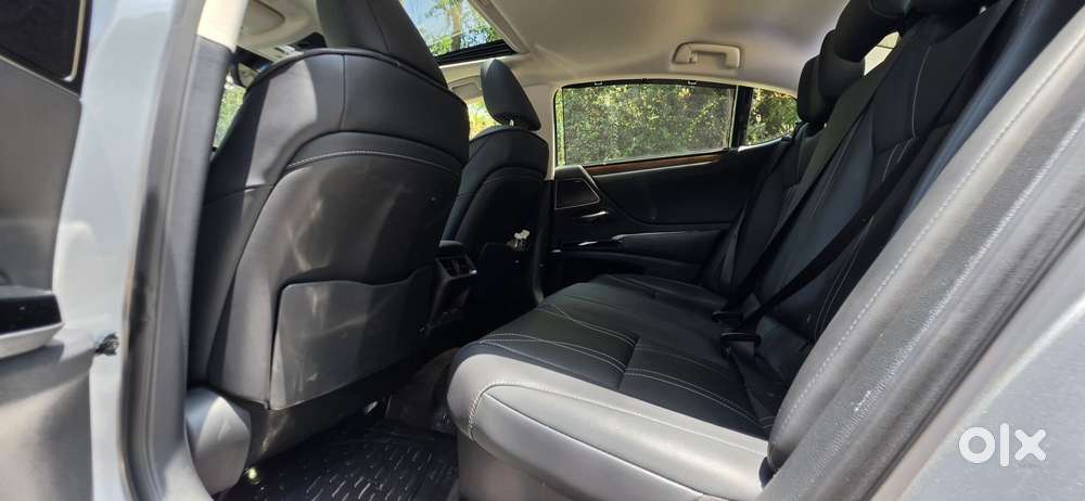Lexus Es 300h Luxury, 2022, Cng & Hybrids