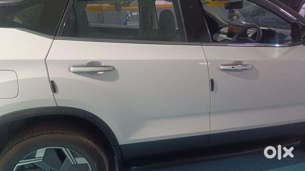 Mahindra Xev 9e Pack Three (top Model), 2025, Electric