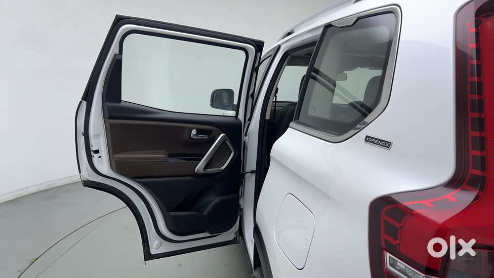Mahindra Scorpio N Z8 Petrol At 7 Str, 2023, Petrol