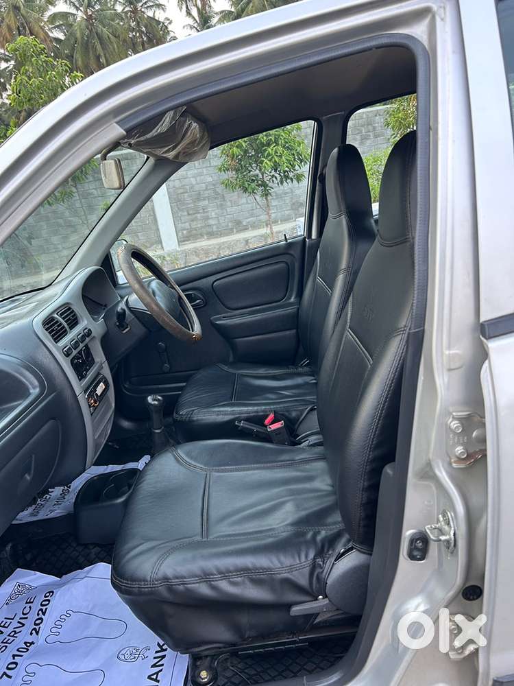 Maruti Suzuki Alto 2011 Petrol 37000 Company Service