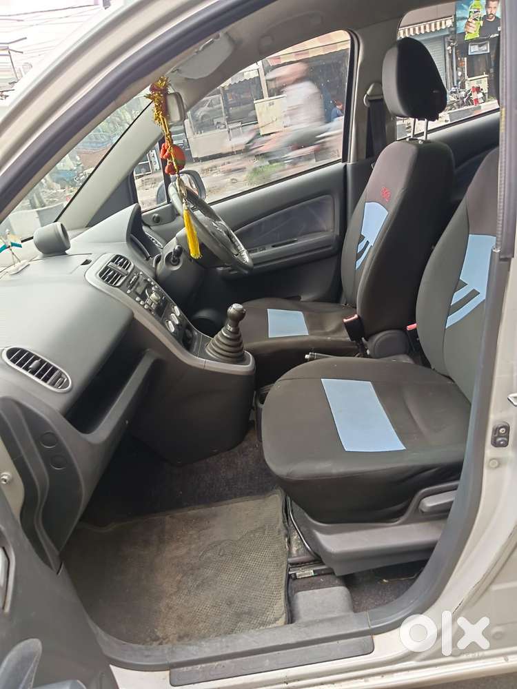 Maruti Suzuki Ritz Vxi, 2011, Petrol