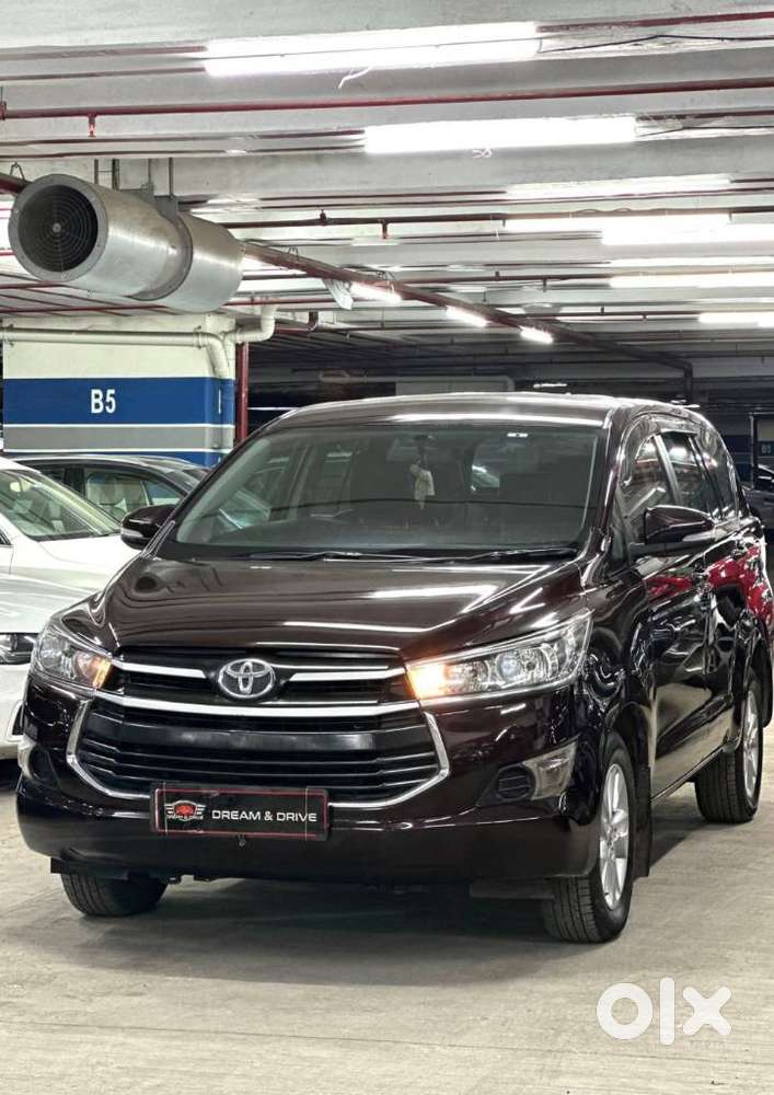 Toyota Innova Crysta 2.8 Gx At 8 Seater, 2016, Diesel