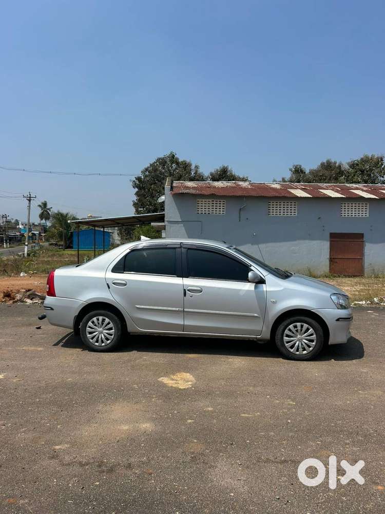 Toyota Etios 2011 Petrol 140000 Km Driven