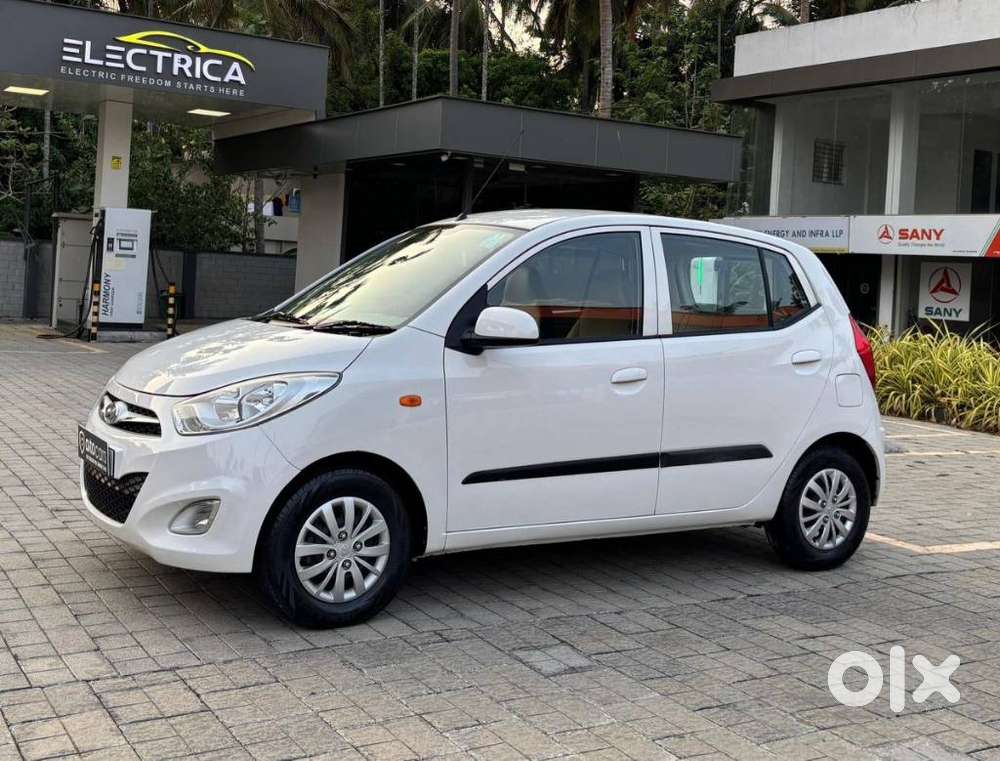 Hyundai I10 Sportz, 2016, Petrol