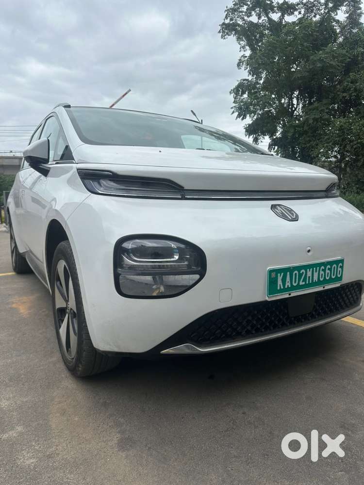 Mg Windsor Ev Essence In Immaculate Condition With Accessories