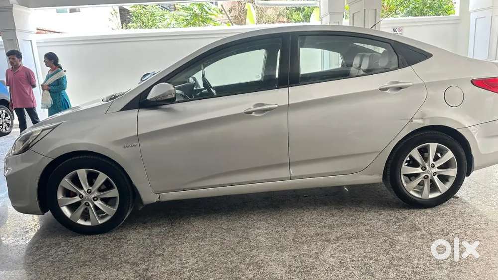 Hyundai Verna 2011