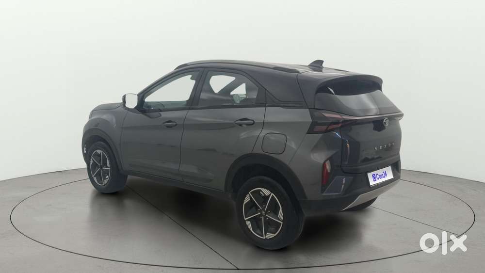 Tata Nexon Fearless Plus S Purple 1.5 Revotorq Diesel 6amt Dual Tone..