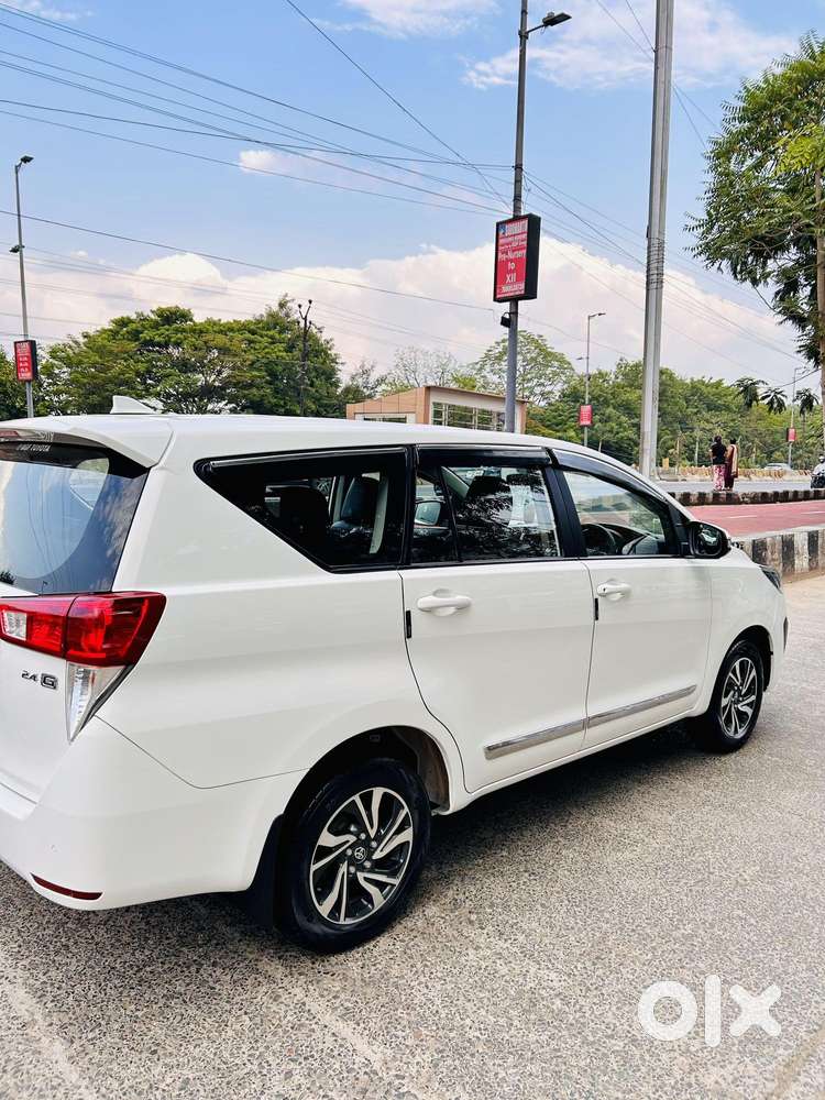 Toyota Innova Crysta 2.4 G Plus Mt 7 Str, 2021, Diesel