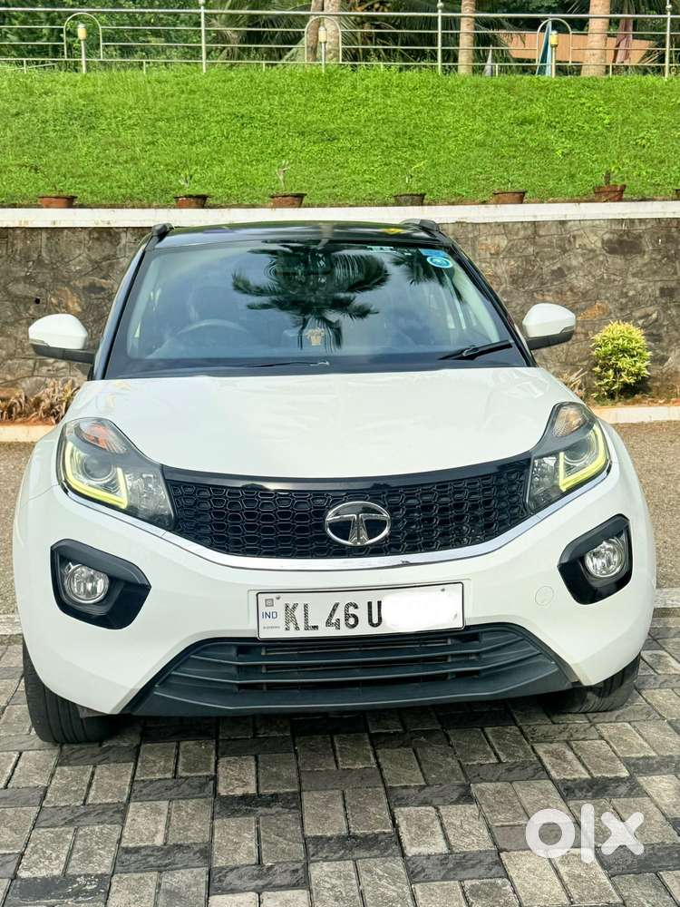Tata Nexon 1.2 Revotron Xza Plus Dualtone, 2019, Petrol