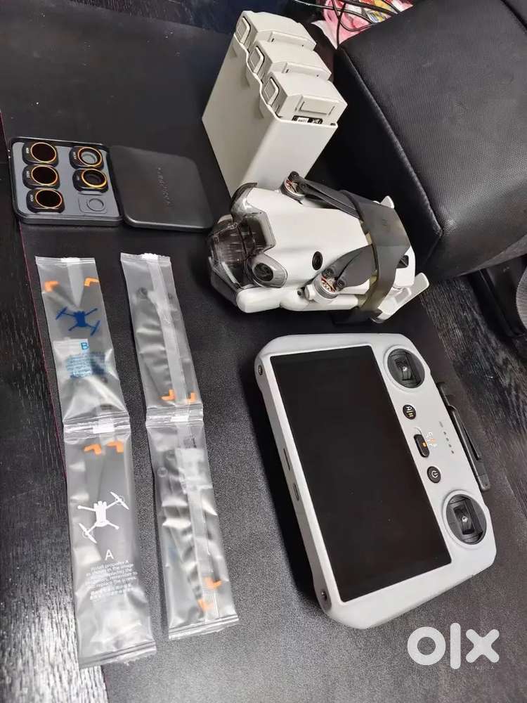 DJI MINI 4 Pro Fly More Combo